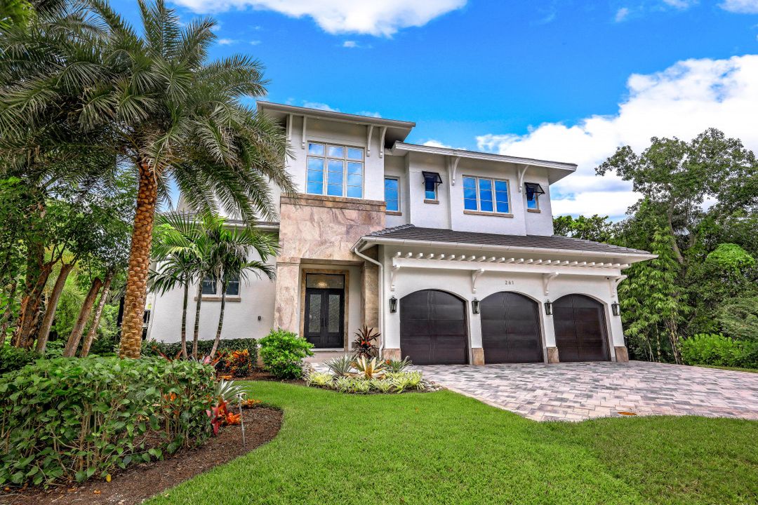 261 Hideaway Cir N, Marco Island, FL 34145