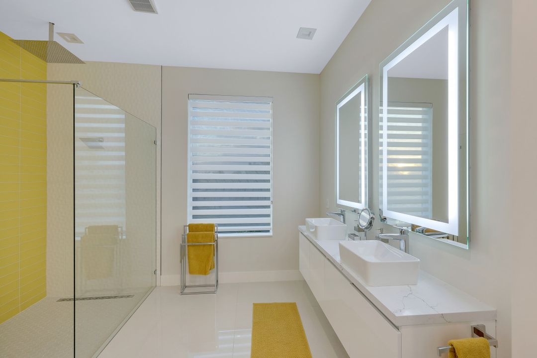 5232 Seminole Ct, Cape Coral, FL 33904