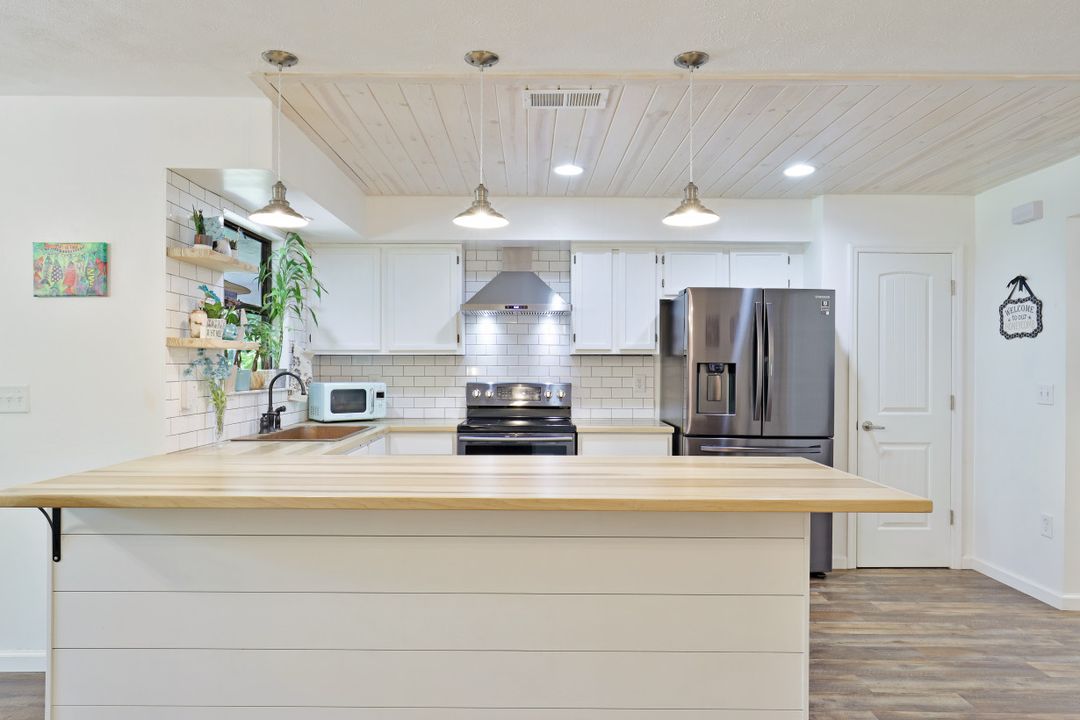 5920 Marina Rd, Bokeelia, FL 33922