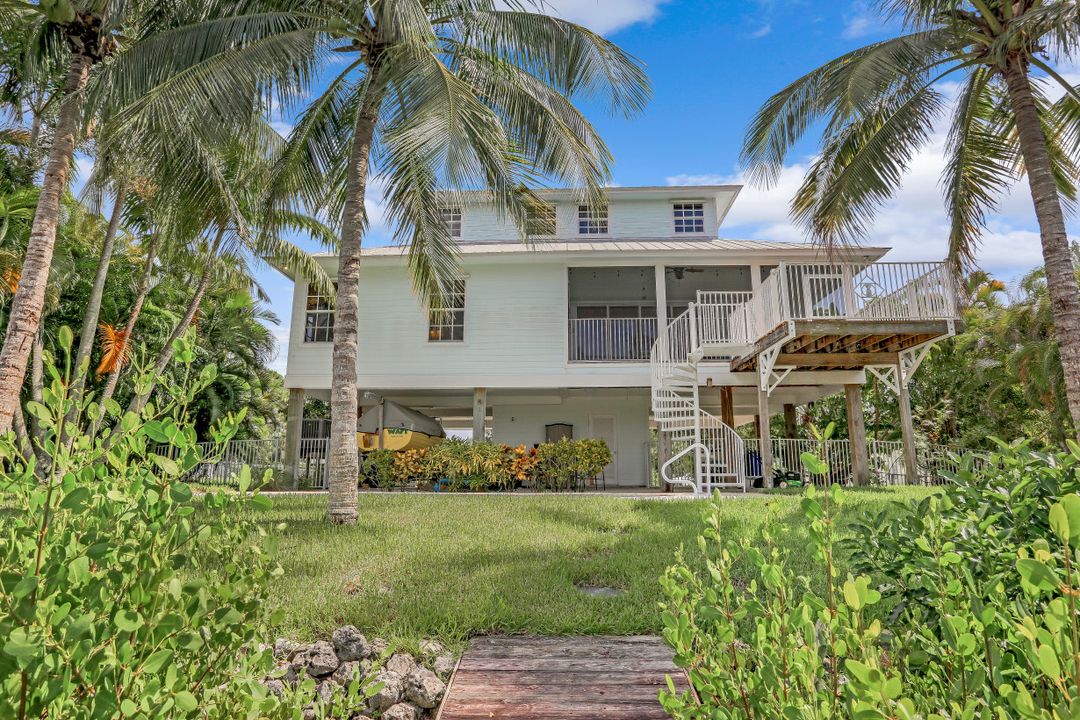 5200 Genesee Pkwy, Bokeelia, FL 33922