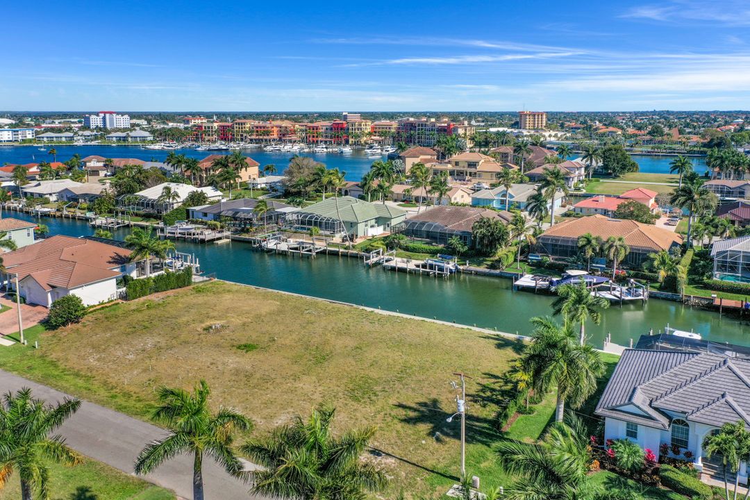 617 Crescent St, Marco Island, FL 34145