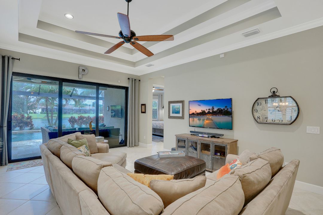 9104 Isla Bella Cir, Bonita Springs, FL 34135