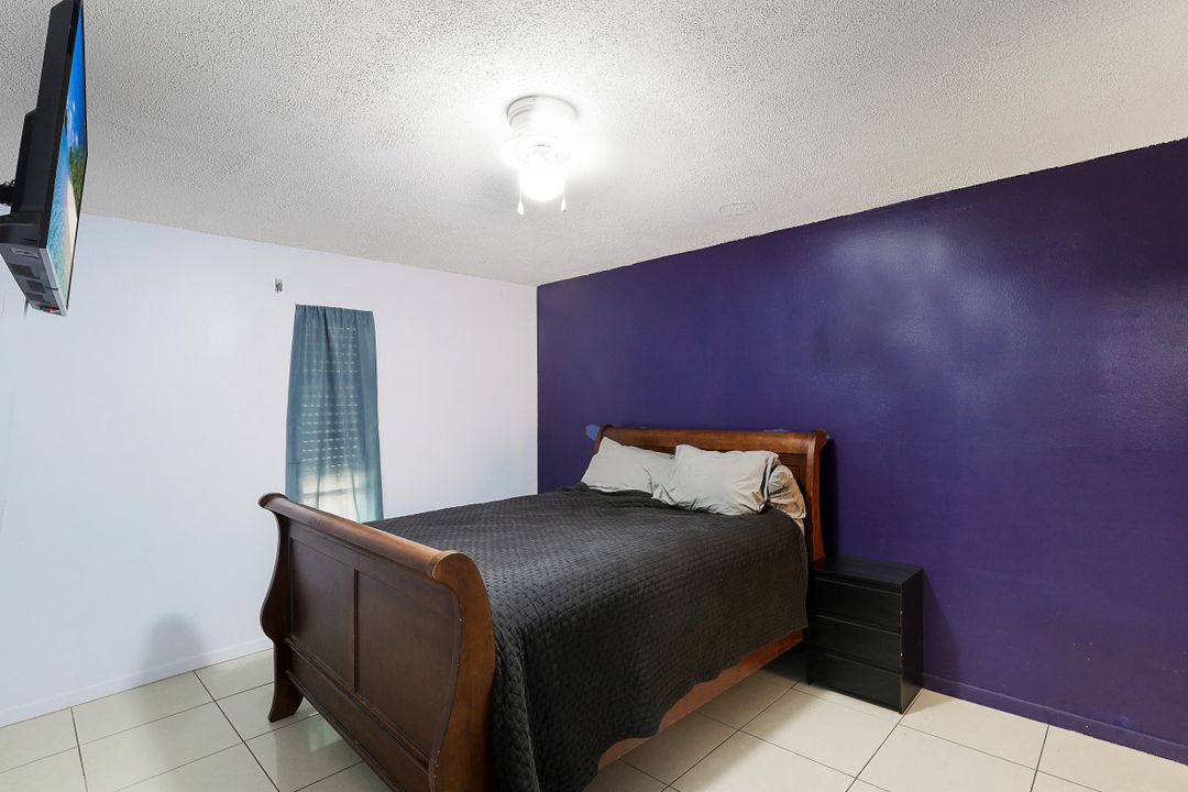 2690 64th St SW, Naples, FL 34105