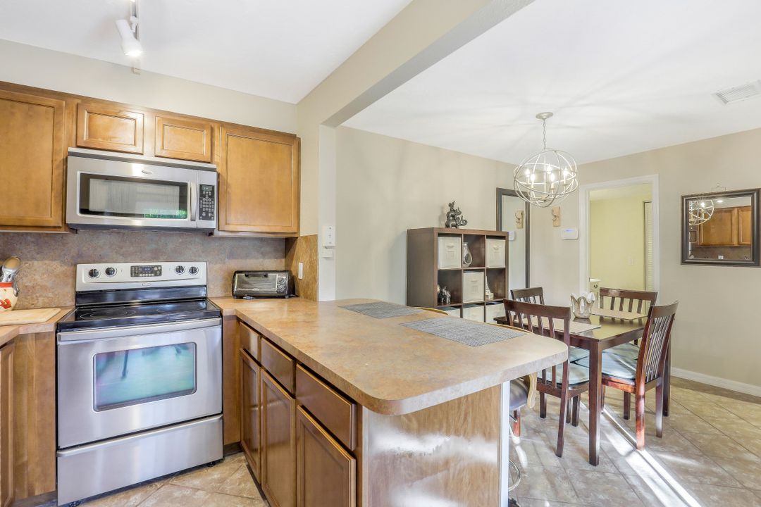 5620 Malt Dr #2, Fort Myers, FL 33907