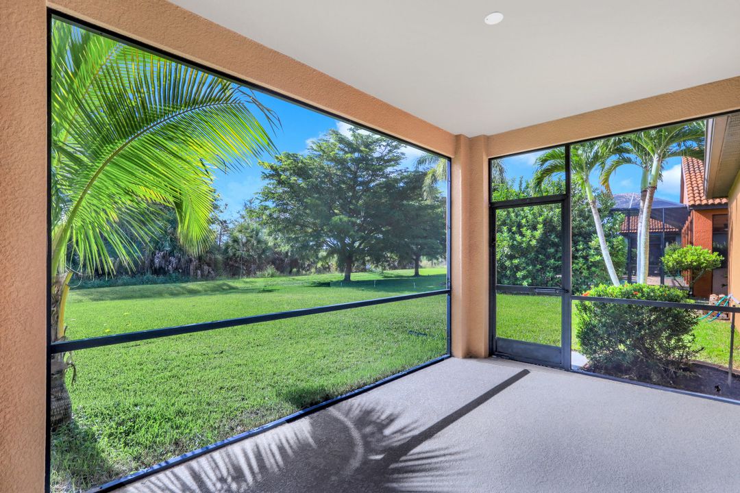 12168 Country Day Cir, Fort Myers, FL 33913