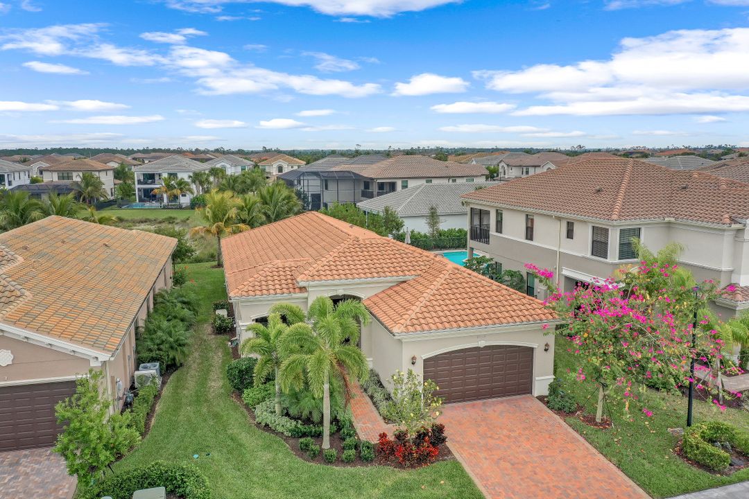 4554 Luminary Ave, Naples, FL 34119