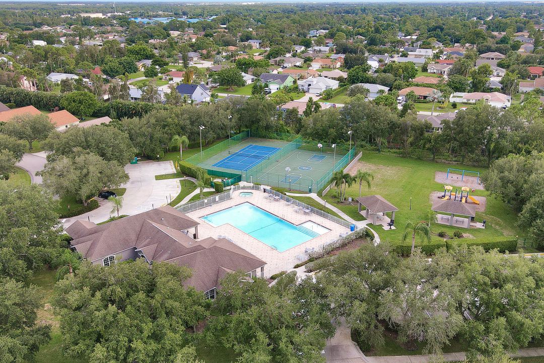 9191 Pittsburgh Blvd, Fort Myers, FL 33967