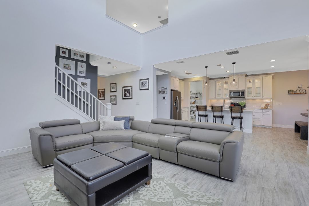 7742 Cypress Walk Dr, Fort Myers, FL 33966