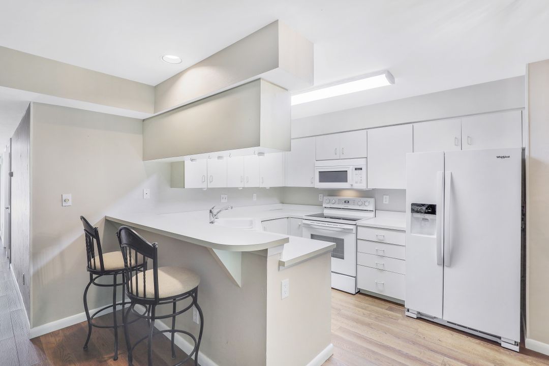 127 Forest Lakes Blvd, Naples, FL 34105