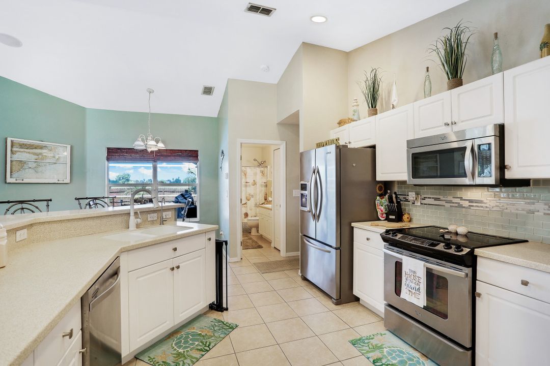 321 NE 10th Terrace, Cape Coral, FL 33909