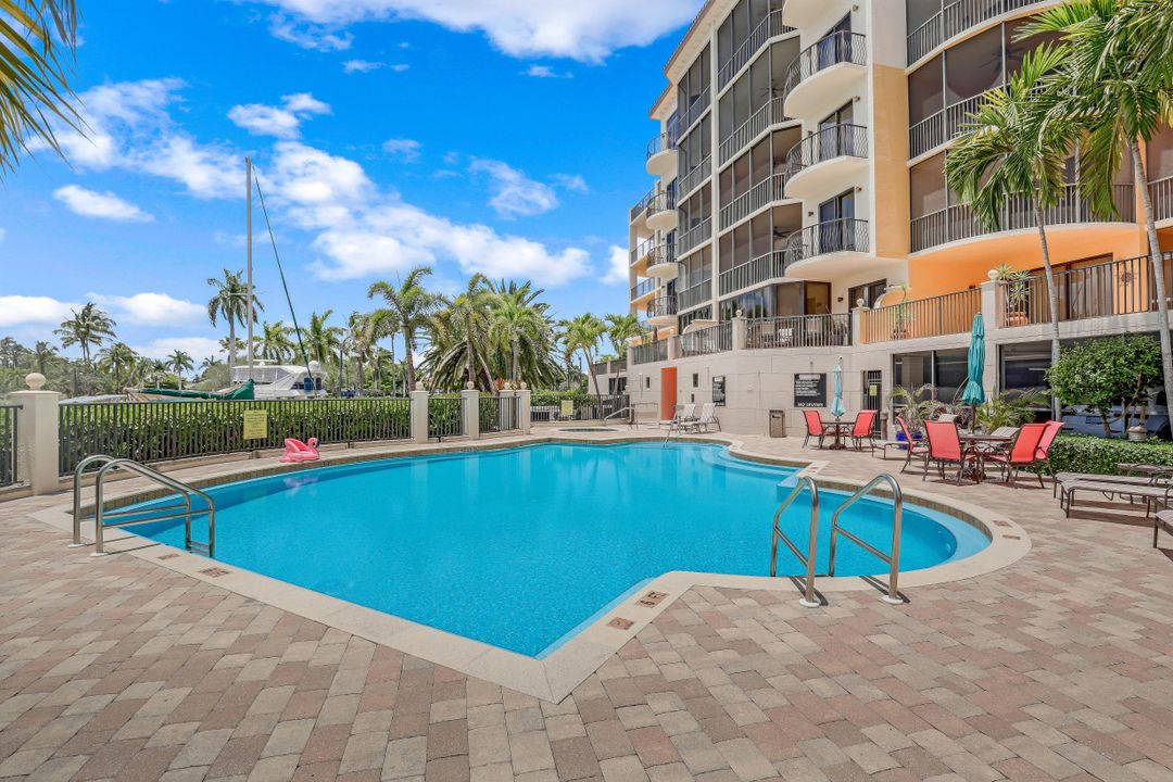 5781 Cape Harbour Dr #1510, Cape Coral, FL 33914