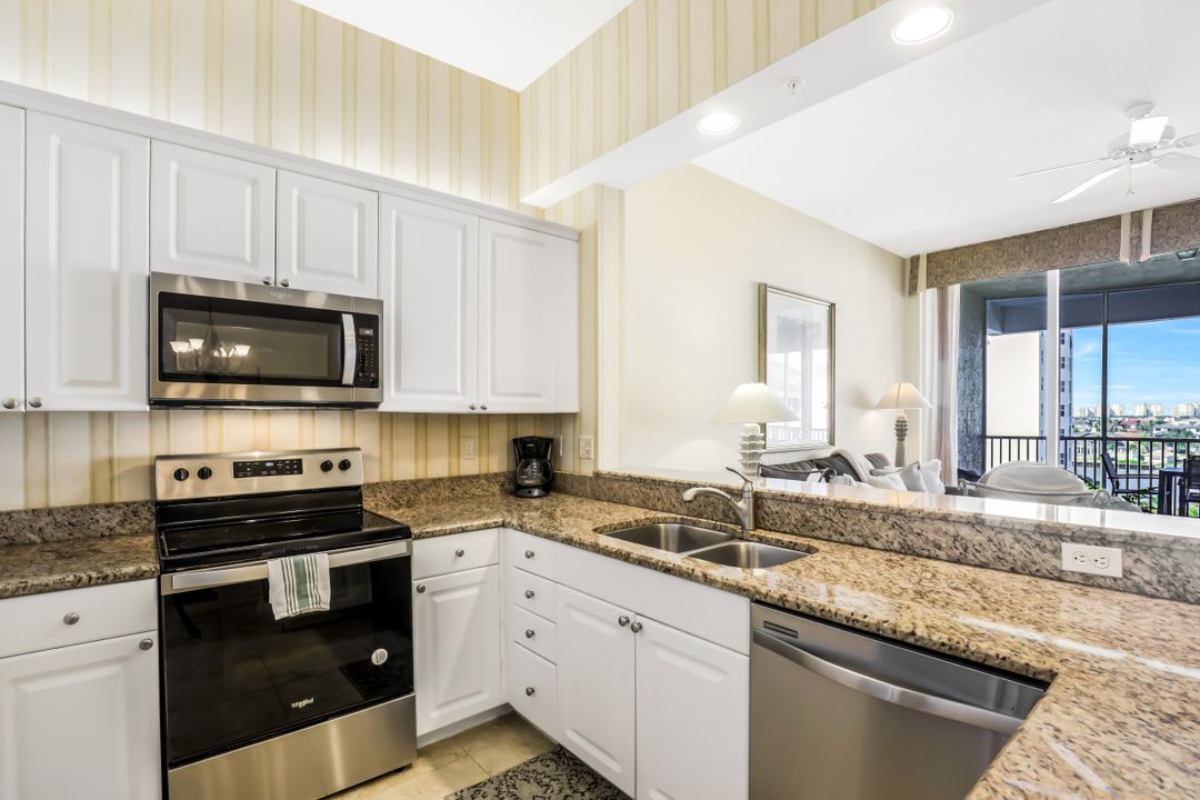 470 Launch Circle #603, Naples, FL 34108