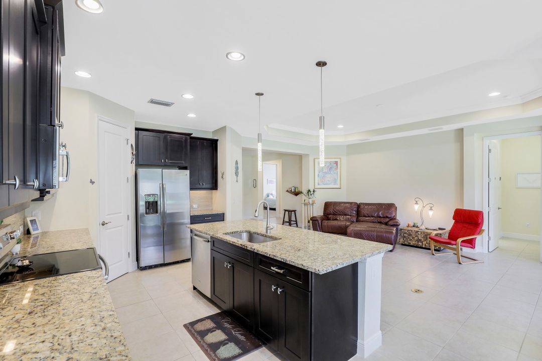 3771 Canopy Cir, Naples, FL 34120