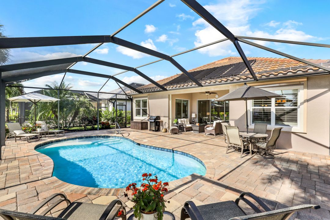 9447 Quarry Dr, Naples, FL 34120