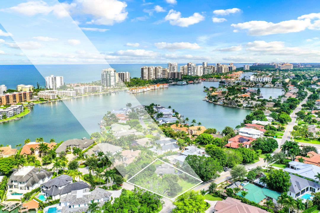 3225 Crayton Rd, Naples, FL 34103