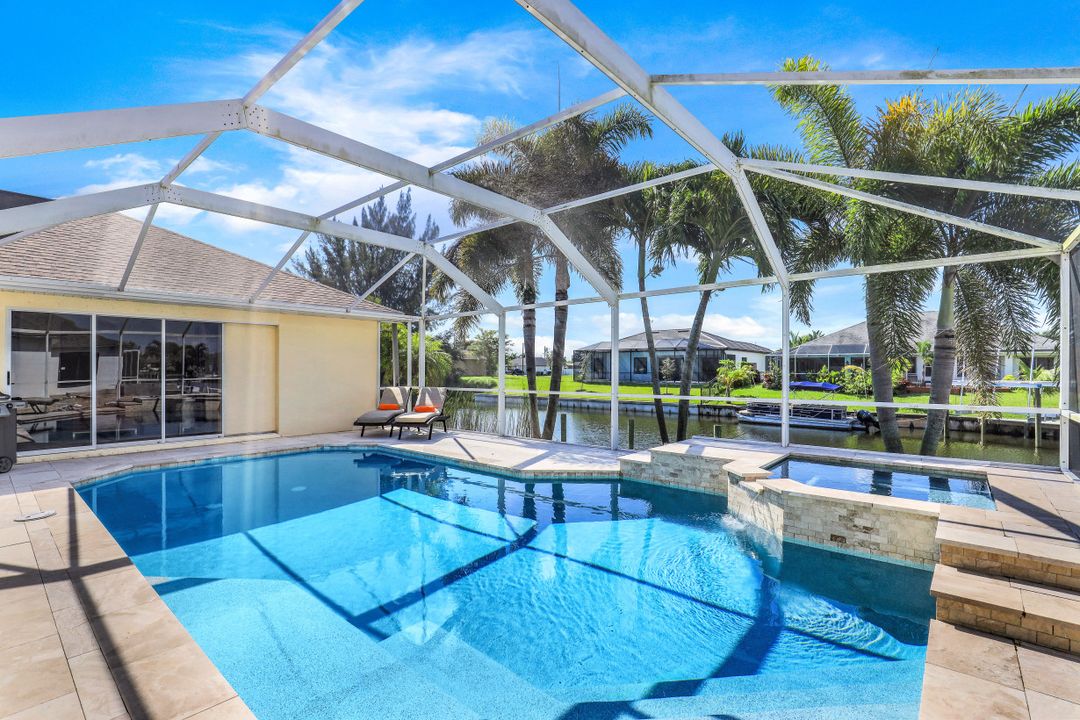 2100 SW 28th Ln, Cape Coral, FL 33914