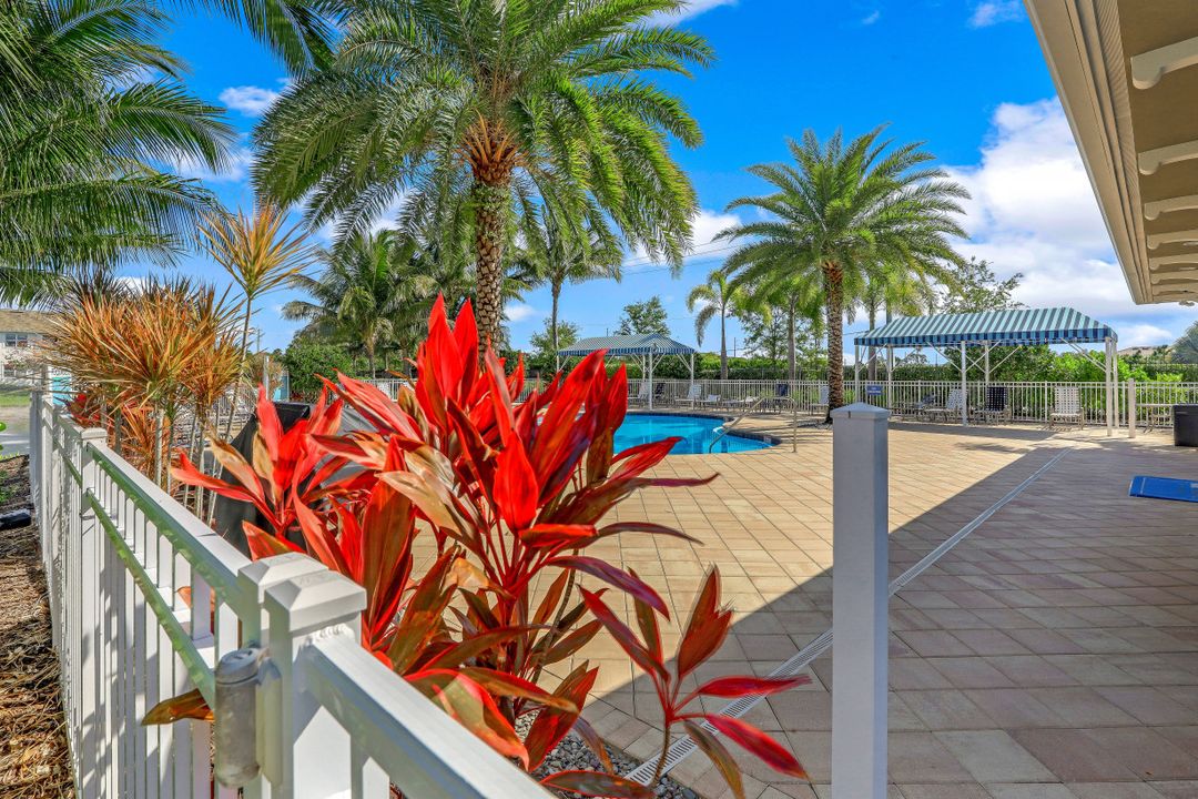 2344 Sheen Ln #304, Naples, FL 34120