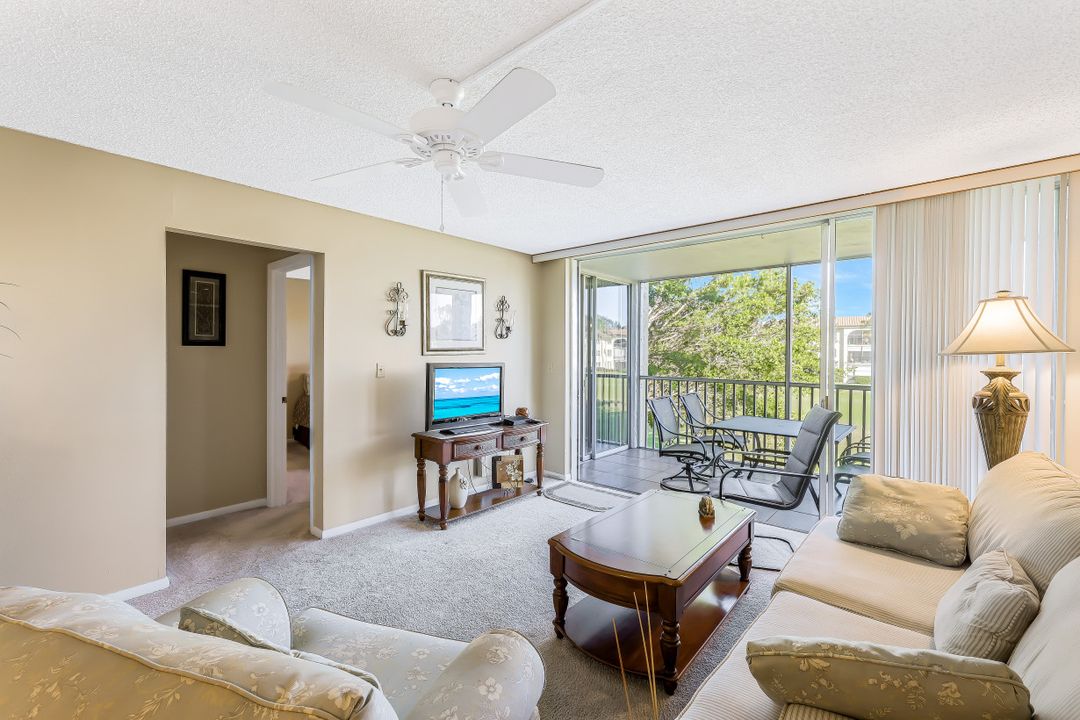 1087 Forest Lakes Dr #204, Naples, FL 34105