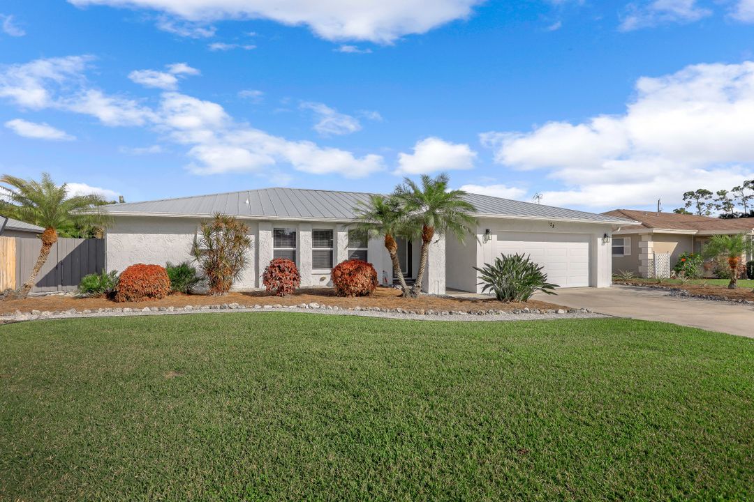 128 Coral Vine Dr, Naples, FL 34110