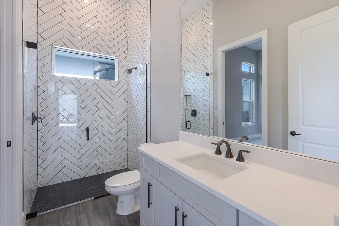 11430 Canal Grande Dr, Fort Myers, FL 33913