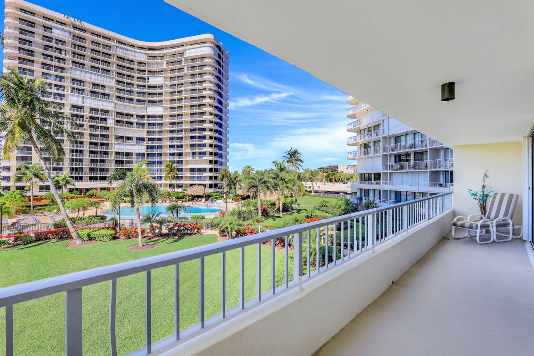 260 Seaview Ct #212, Marco Island, FL 34145
