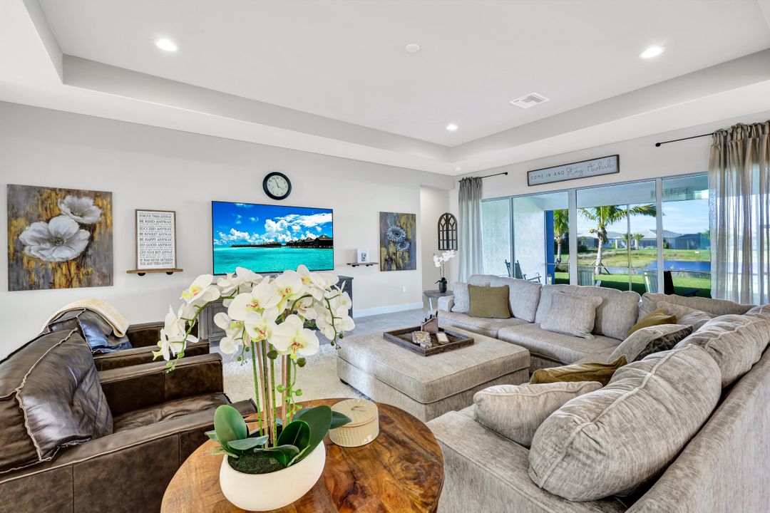 11723 Peony Ter, Naples, FL 34120