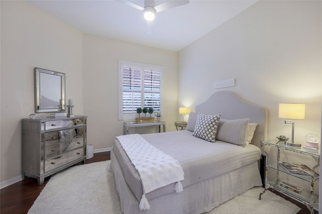 2208 Paget Cir, Naples, FL 34112