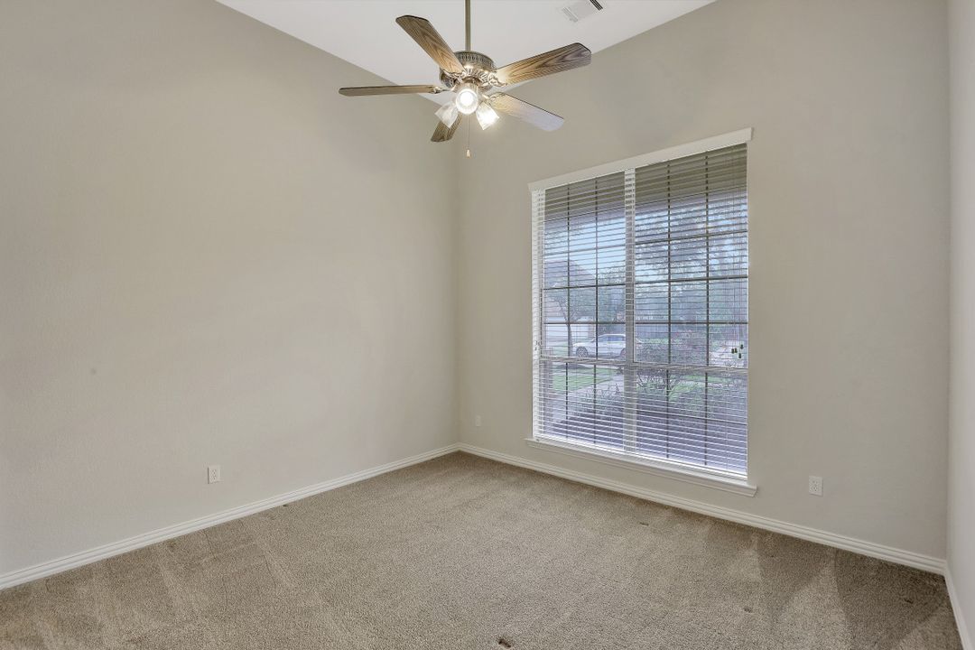 5327 Heath River Ln, Sugar Land, TX 77479