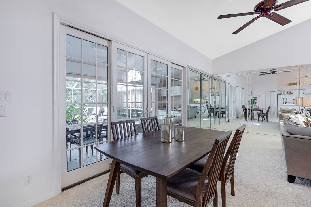 1812 Piccadilly Circus, Naples, FL 34112