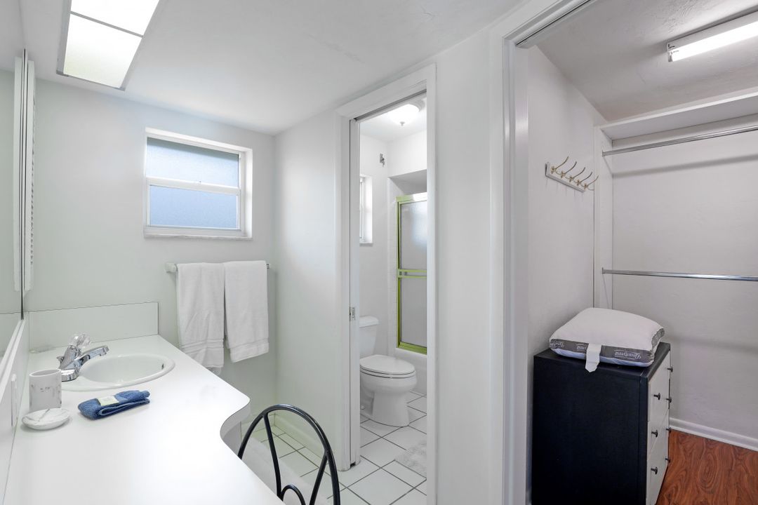 139 Bayview Ave, Naples, FL 34108