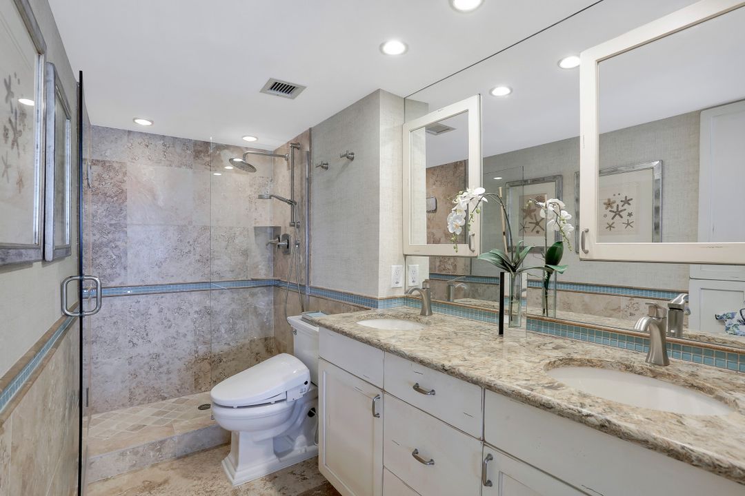 2171 Gulf Shore Blvd N #702, Naples, FL 34102