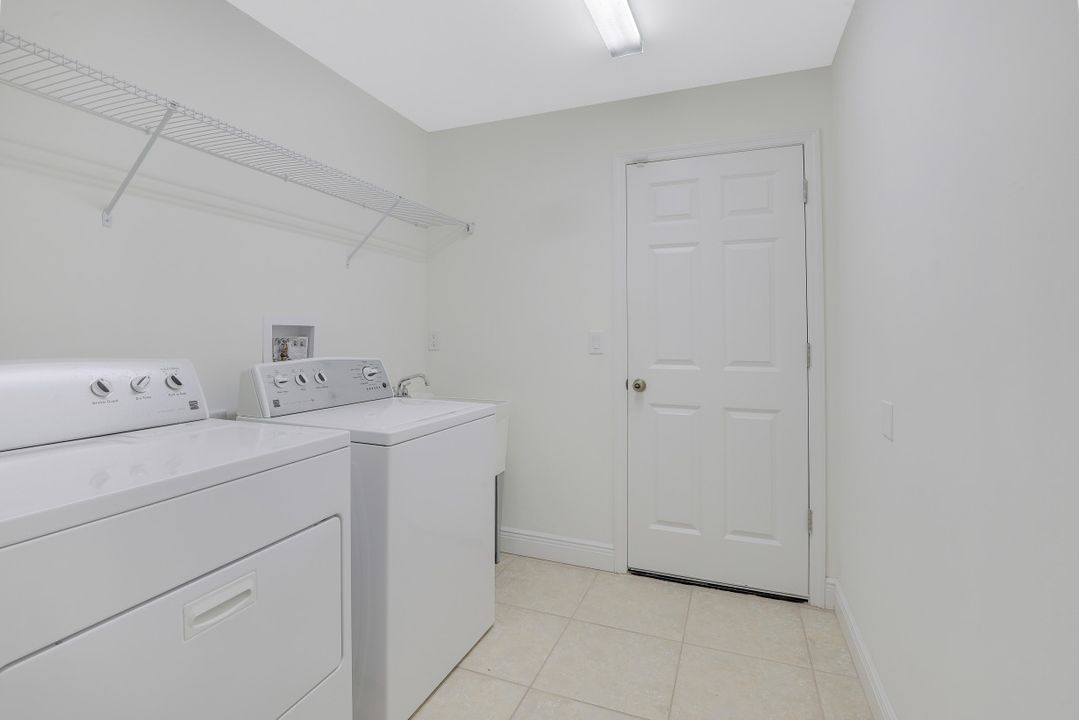 1723 SW 31st Ln, Cape Coral, FL 33914