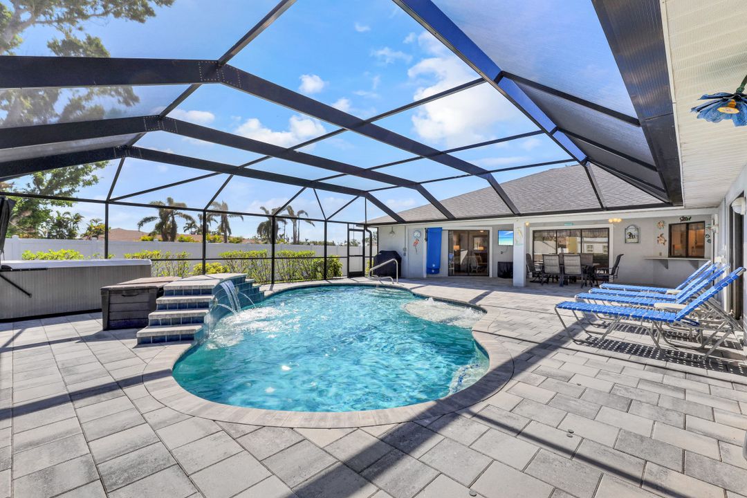 3919 SE 4th Ave, Cape Coral, FL 33904