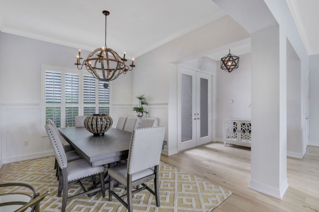 6558 Monterey Point, Naples, FL 34105