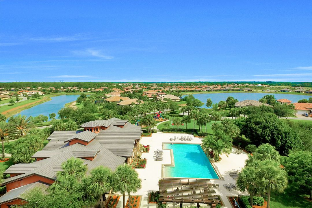 12471 Kentwood Ave, Fort Myers, FL 33913