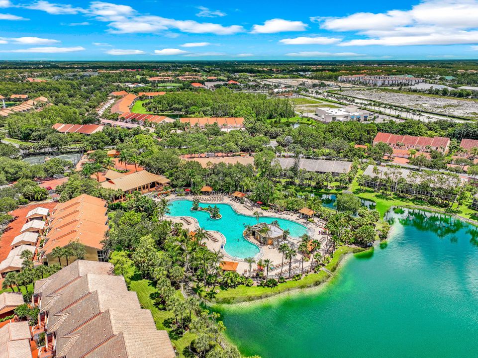 2420 Hidden Lake Dr #1006, Naples, FL 34112