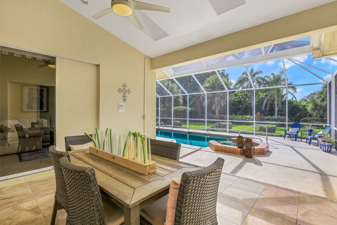 9245 The Ln, Naples, FL 34109