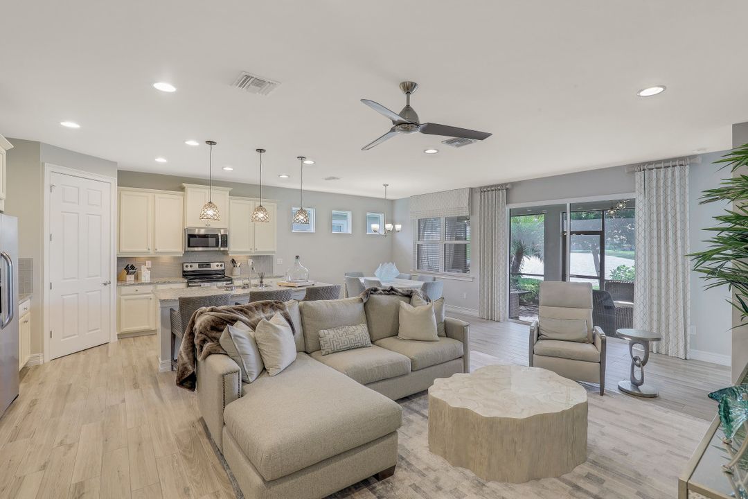 14664 Topsail Dr, Naples, FL 34114