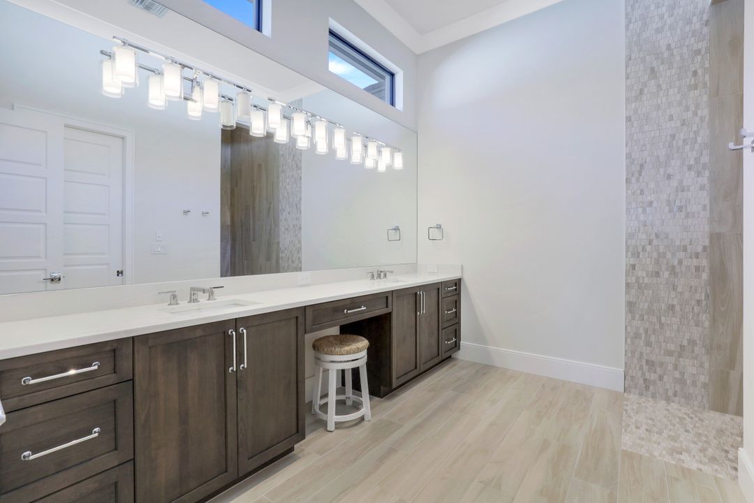 16361 Corsica Way, Naples, FL 34110