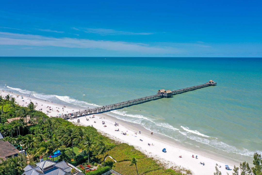 500 First Ave N, Naples, FL 34102