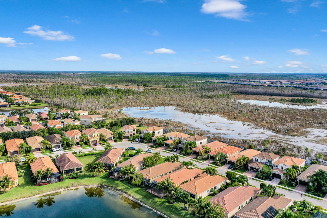 3370 Baltic Dr, Naples, FL 34119