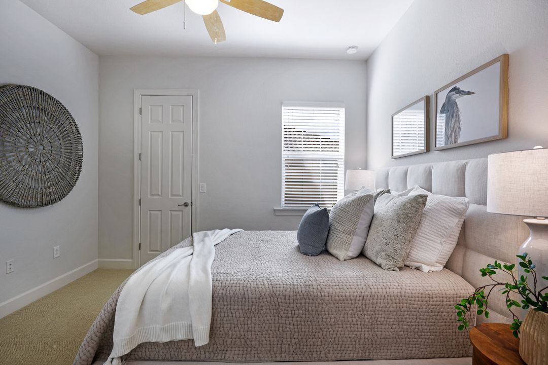 9512 Ironstone Terrace #202, Naples, FL 34120