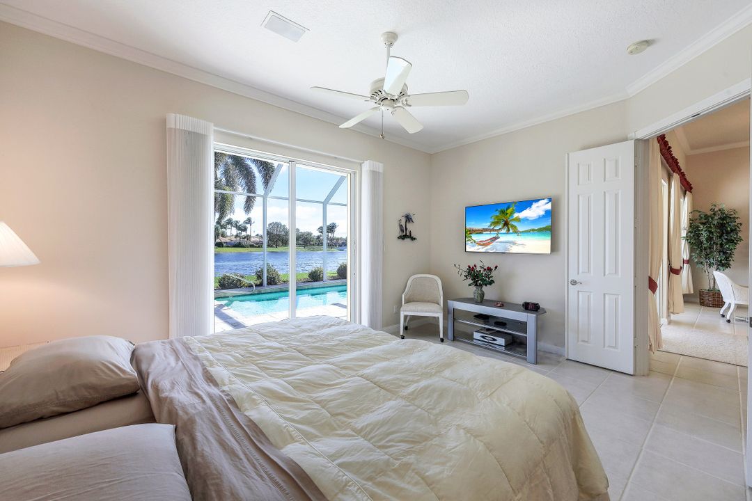 4334 Queen Elizabeth Way, Naples, FL 34119