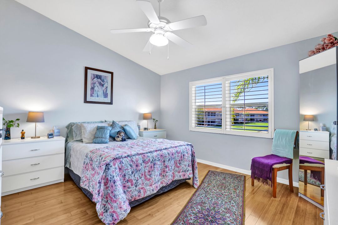 6940 Huntington Lakes Cir #202, Naples, FL 34119