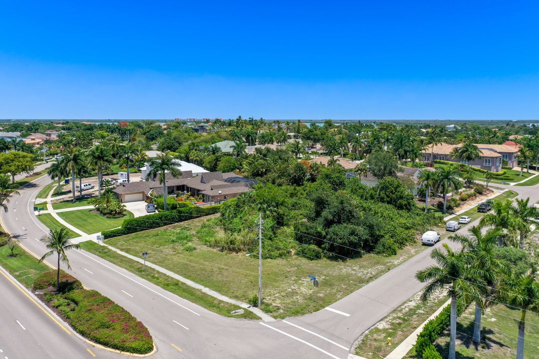 849 S Barfield Dr, Marco Island, FL 34145