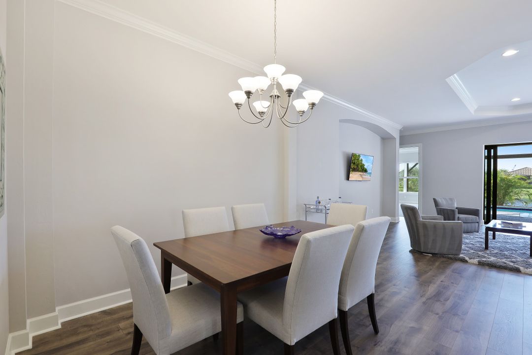 8427 Palacio Terrace S, Naples, FL 34114