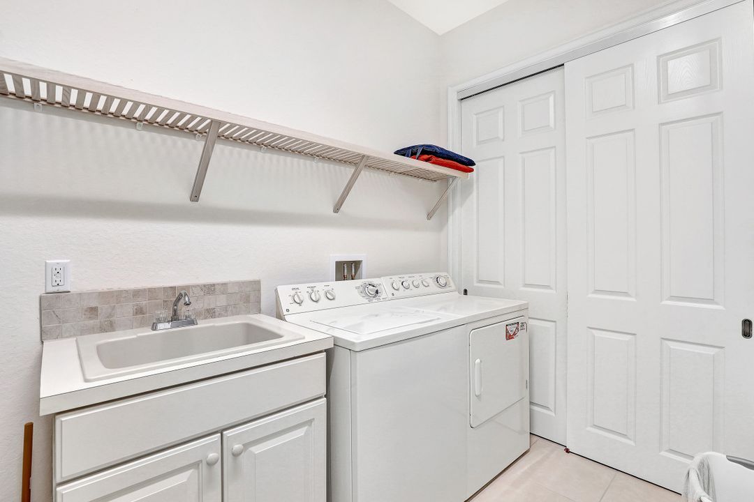 7838 Hawthorne Dr #1803, Naples, FL 34113