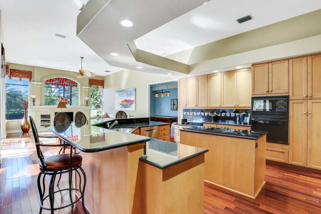 25150 Ridge Oak Dr, Bonita Springs, FL 34134