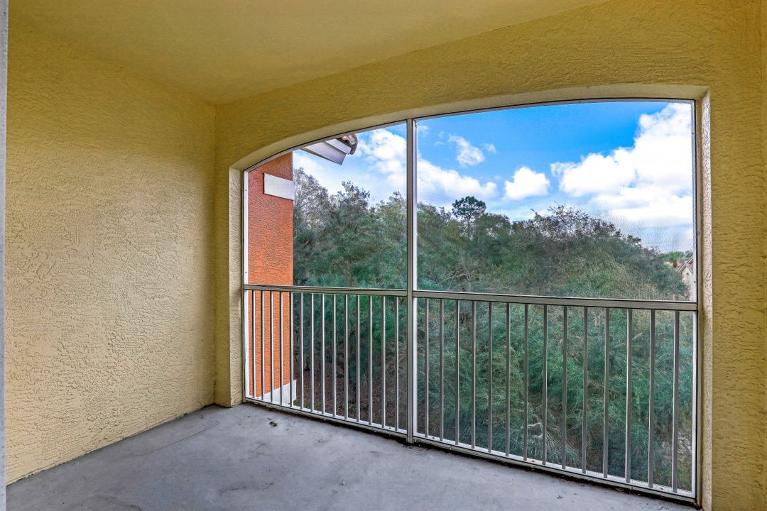 6341 Aragon Way #305, Fort Myers, FL 33966