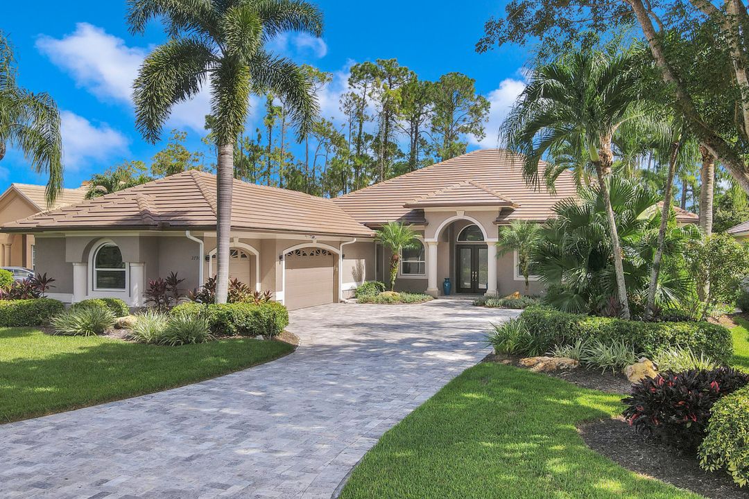2790 Olde Cypress Dr, Naples, FL 34119